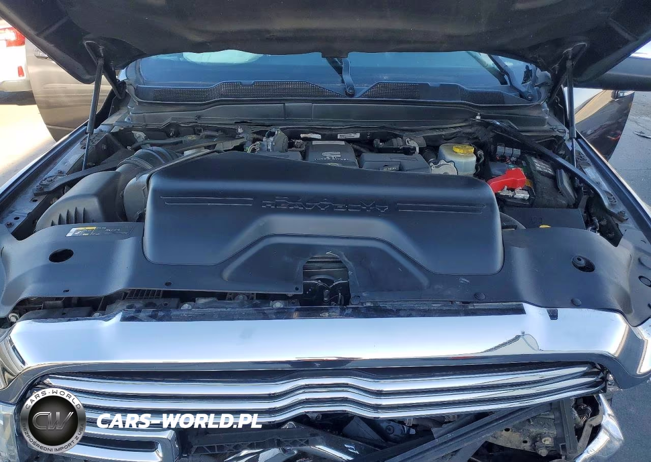 2021 Ram 2500 Laramie VIN:3C6UR5FL2MG591107 - 11