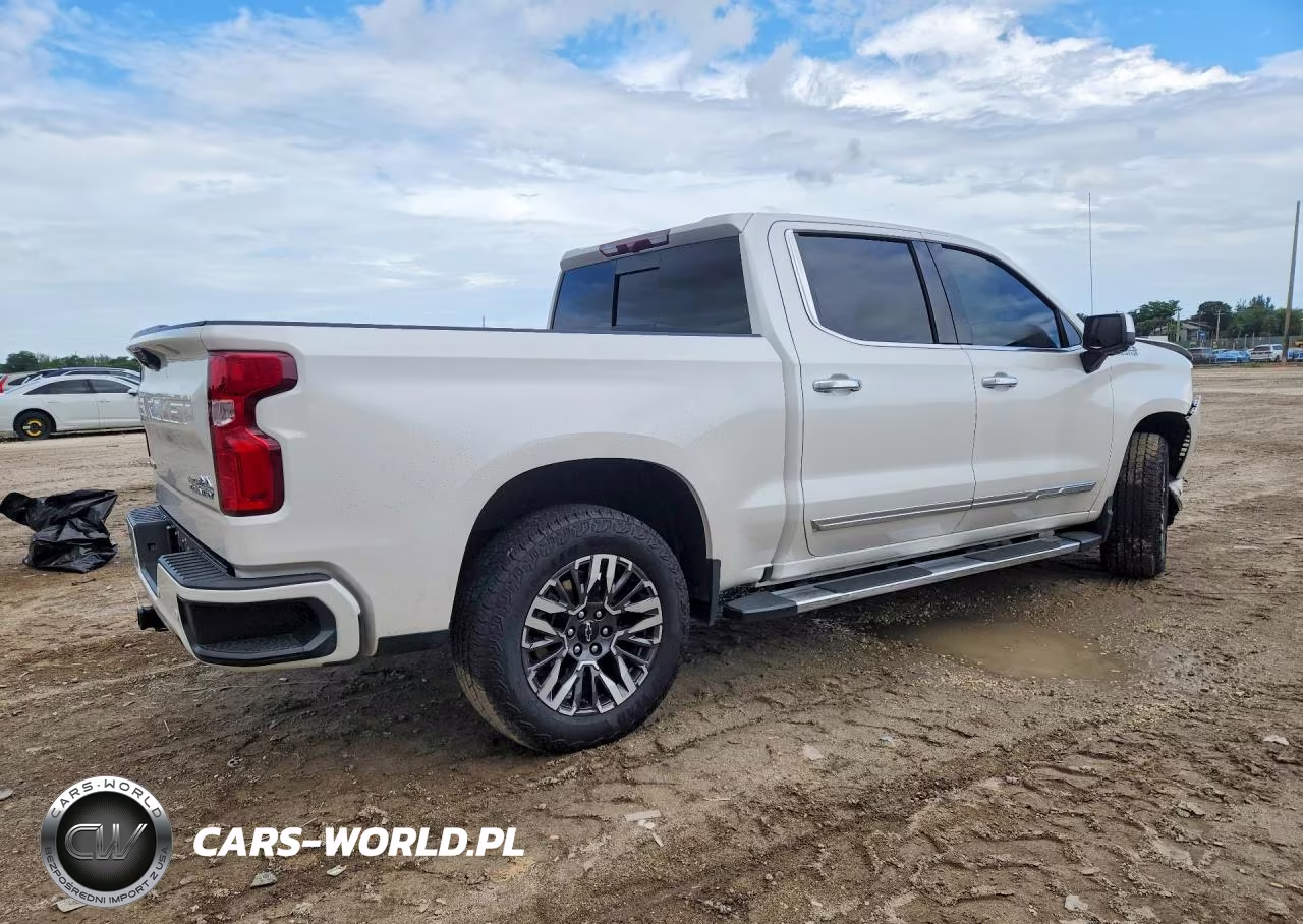 2024 Chevrolet Silverado K1500 High Country VIN:1GCUDJED7RZ172784 - 3