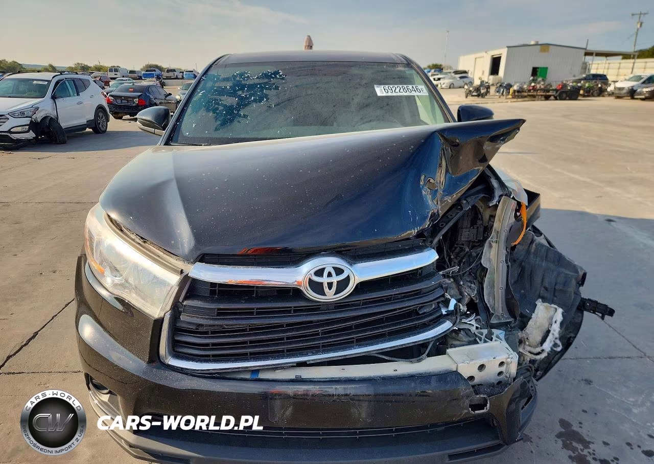2016 Toyota Highlander Le VIN:5TDBKRFHXGS337769 - 5