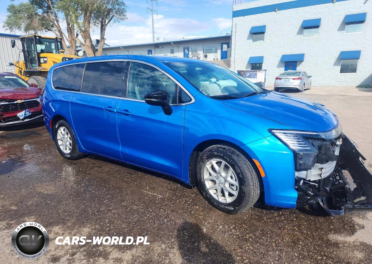 2027 Chrysler Pacifica Select VIN:2C4RC1BG8VR562322 - 4