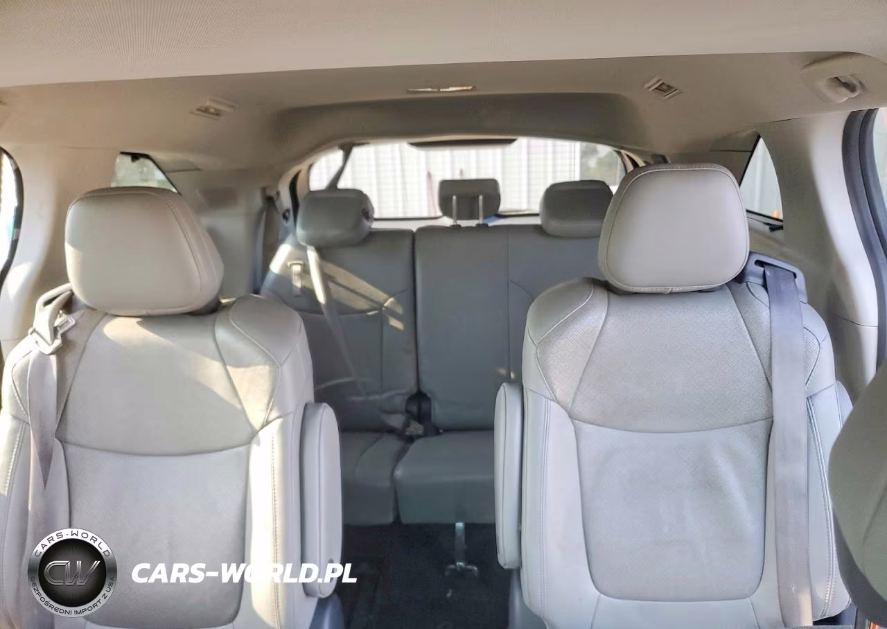 2022 Toyota Sienna Limited 7-Passenger VIN:5TDZRKEC0NS110935 - 10
