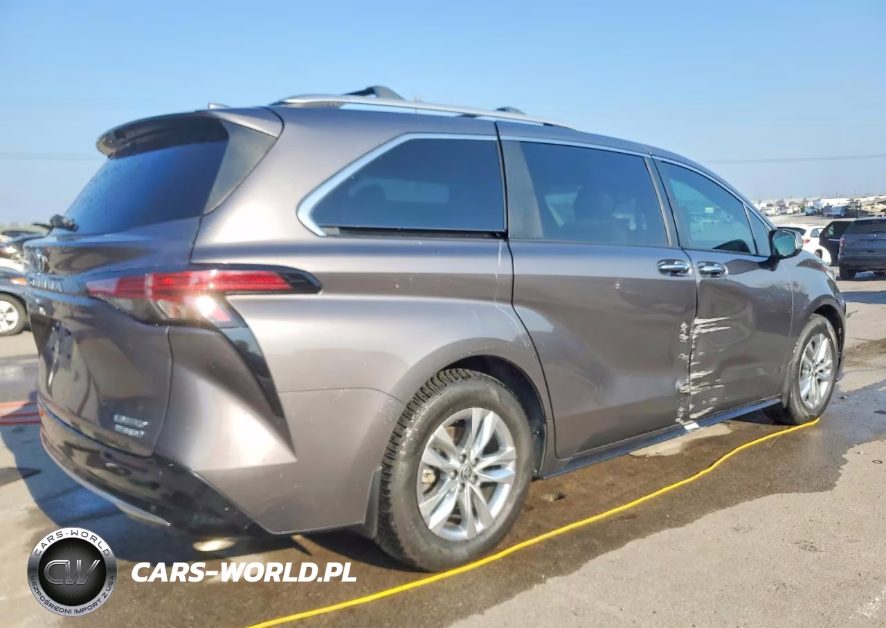 2022 Toyota Sienna Limited 7-Passenger VIN:5TDZRKEC0NS110935 - 3