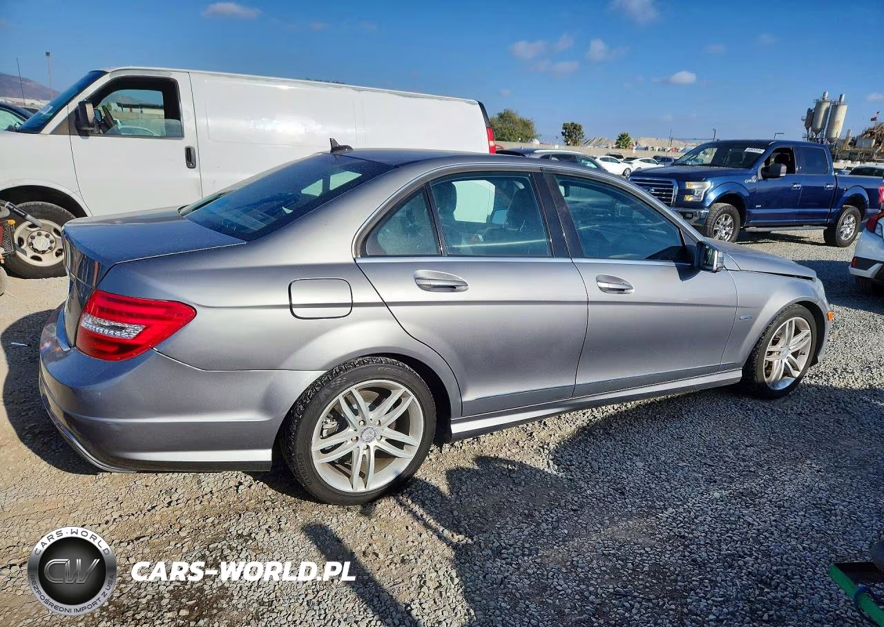 2012 Mercedes-Benz C 250 VIN:WDDGF4HB6CR214118 - 3