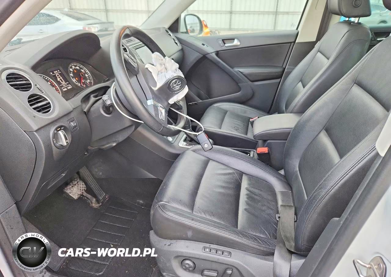 2016 Volkswagen Tiguan S VIN:WVGBV7AX3GW585657 - 7