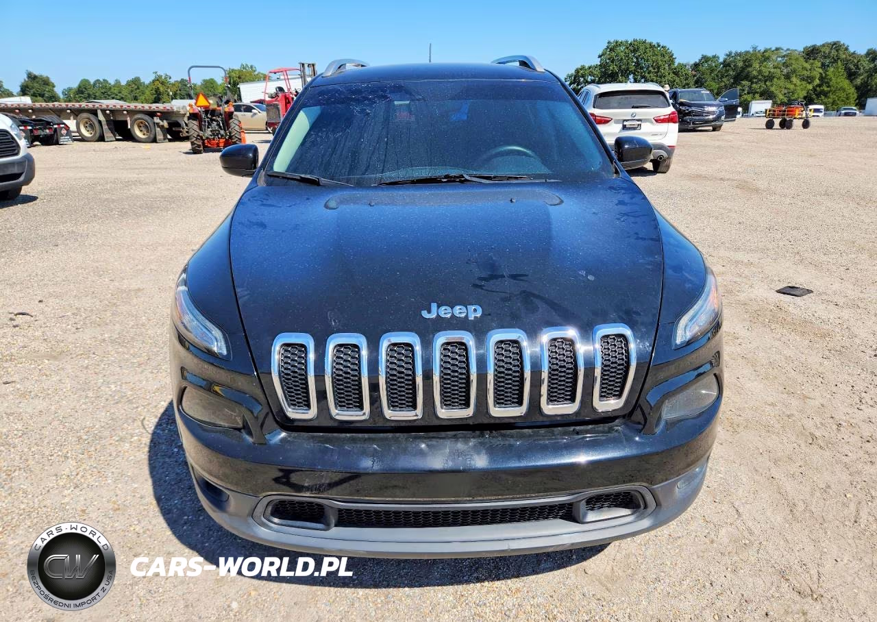 2018 Jeep Cherokee Latitude VIN:1C4PJLCB4JD503809 - 5