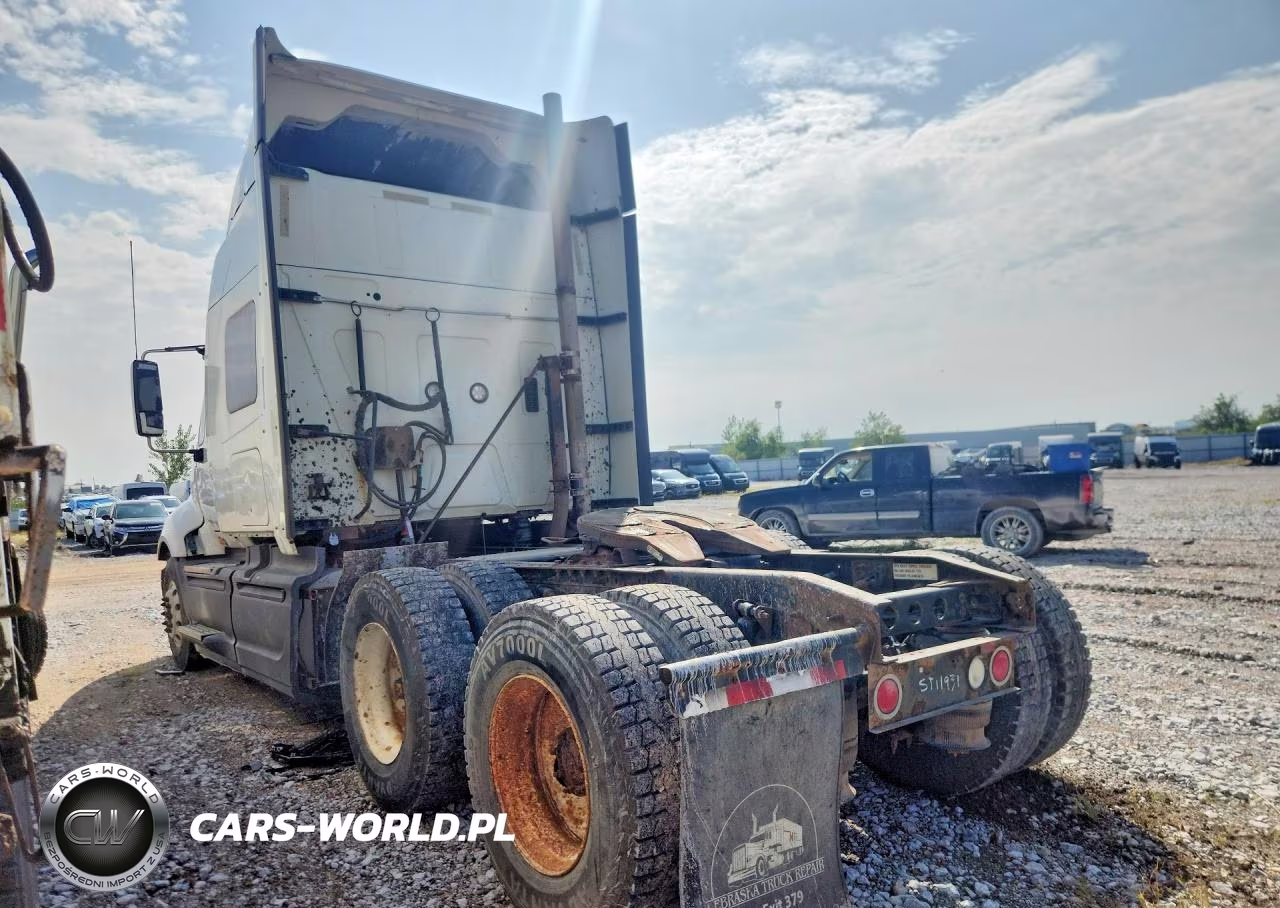 2014 International Prostar Semi Truck VIN:3HSDJAPR0EN797610 - 2