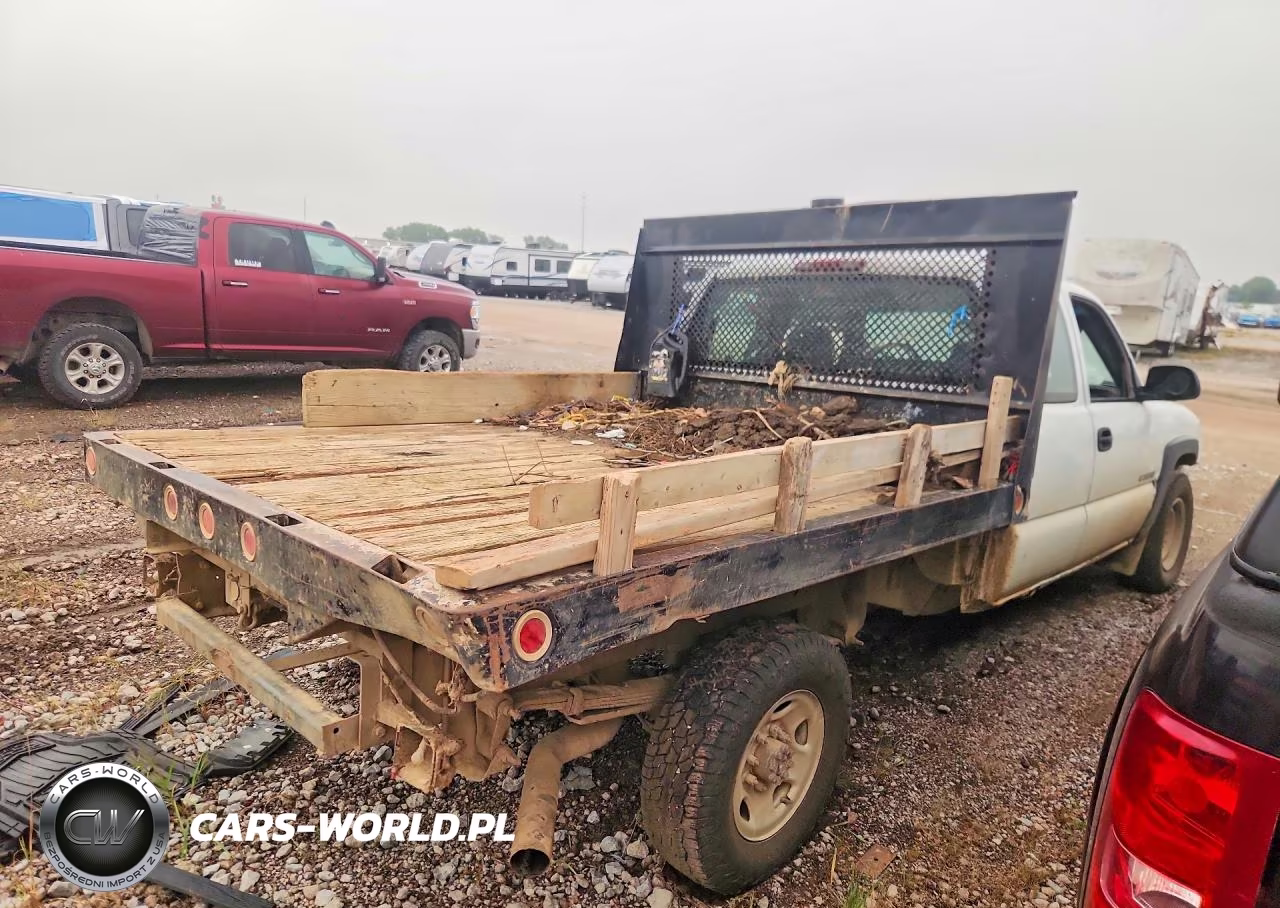 2005 Chevrolet Silverado K2500 Heavy Duty VIN:1GBHK29U95E285536 - 3