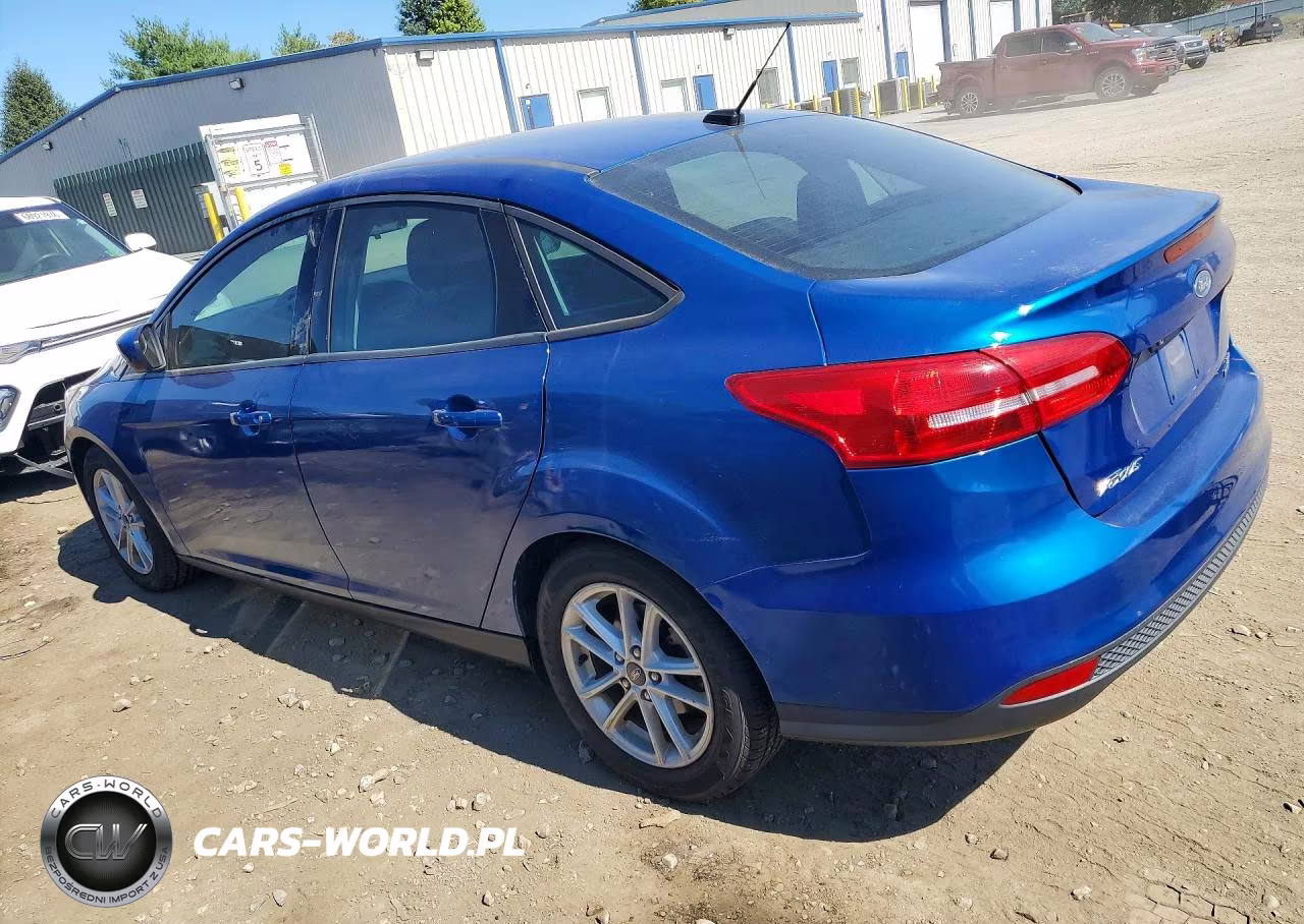 2018 Ford Focus Se VIN:1FADP3FE7JL255364 - 2