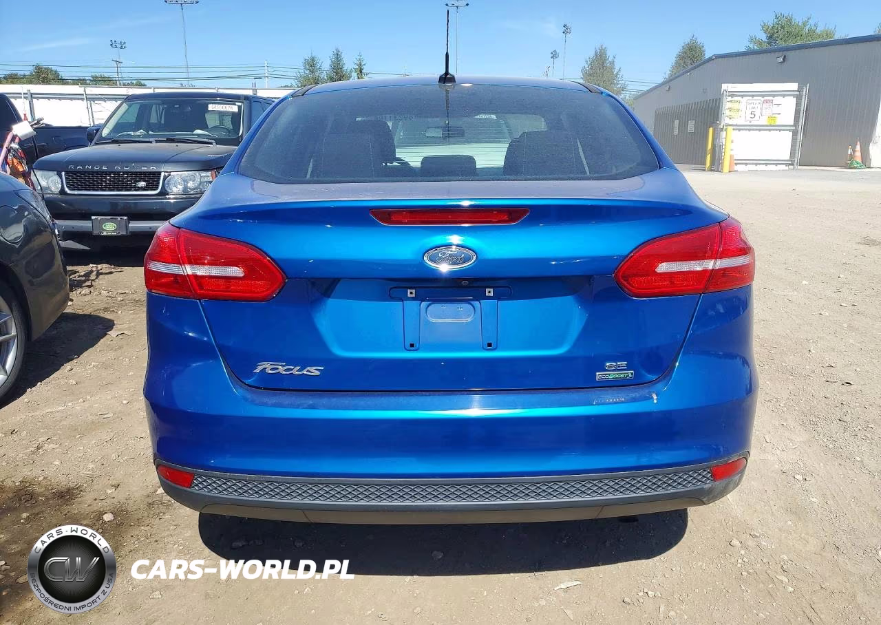 2018 Ford Focus Se VIN:1FADP3FE7JL255364 - 6