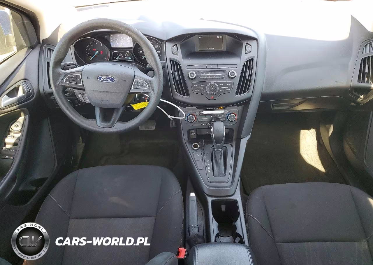 2018 Ford Focus Se VIN:1FADP3FE7JL255364 - 8