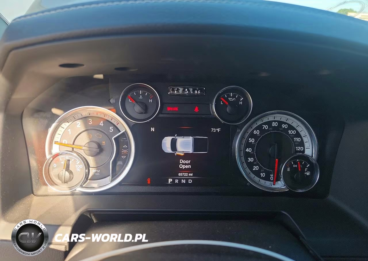 2016 Ram 3500 Laramie VIN:3C63R3JL4GG241716 - 9