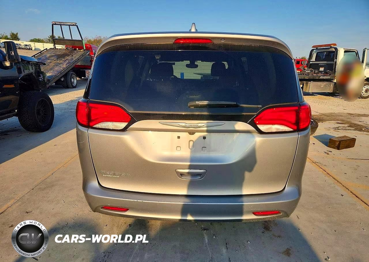 2017 Chrysler Pacifica Touring VIN:2C4RC1DG6HR723123 - 6