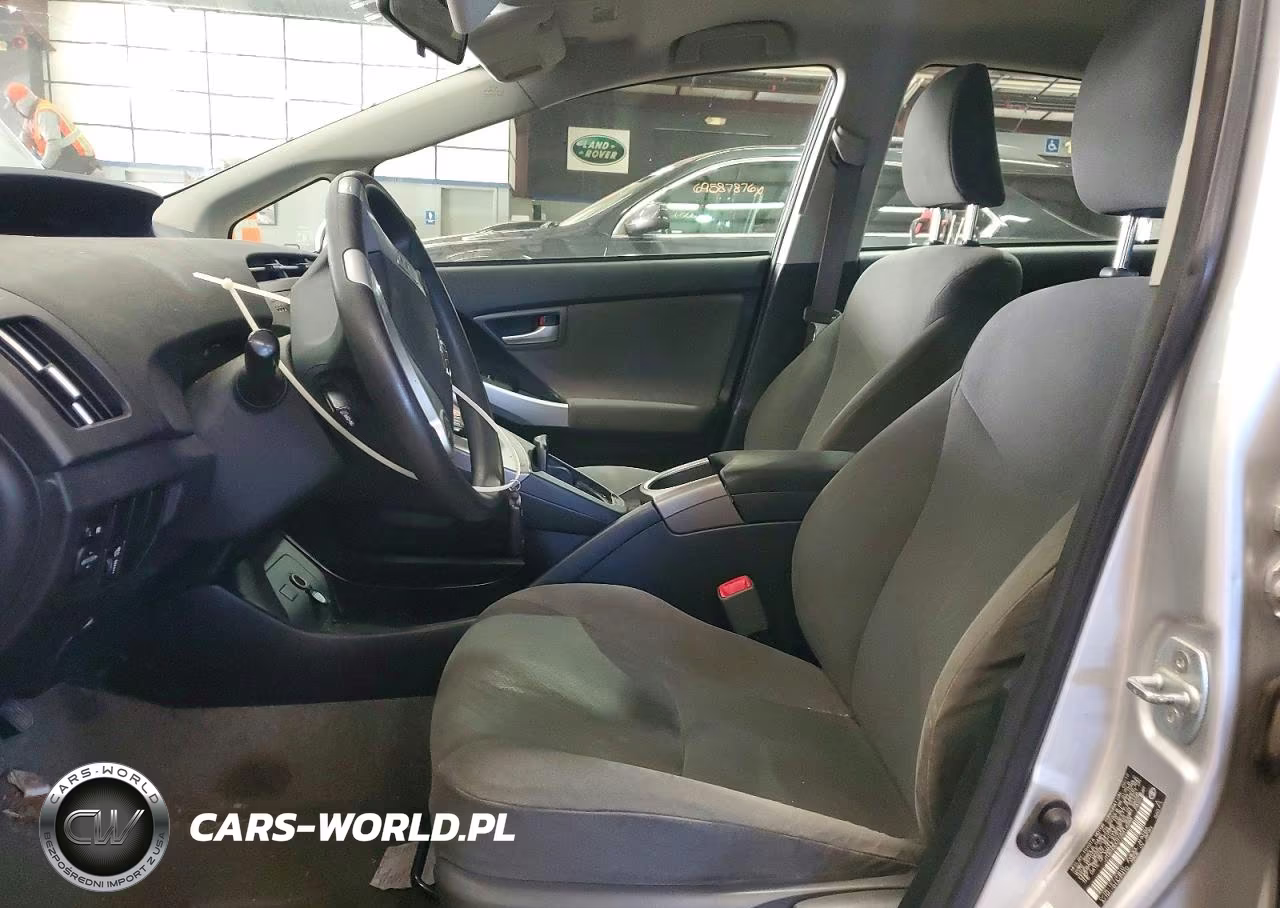 2012 Toyota Prius Two VIN:JTDKN3DU1C5414288 - 7