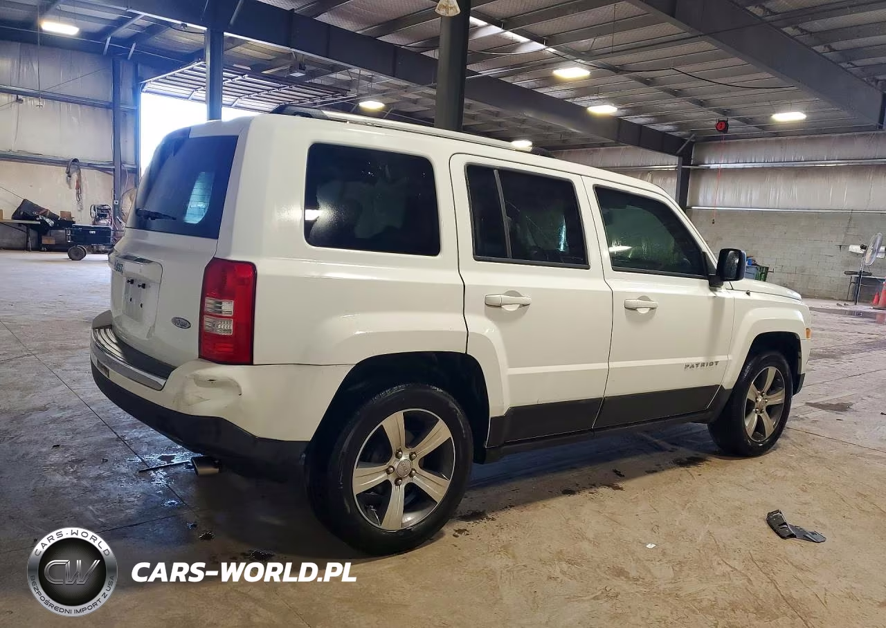 2016 Jeep Patriot Latitude VIN:1C4NJPFA1GD514843 - 3