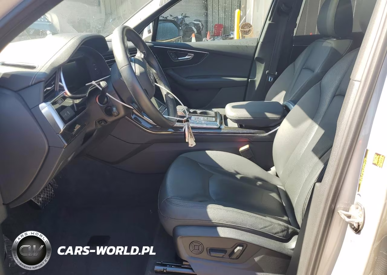 2023 Audi Q7 Premium Plus VIN:WA1LXBF77PD027329 - 7
