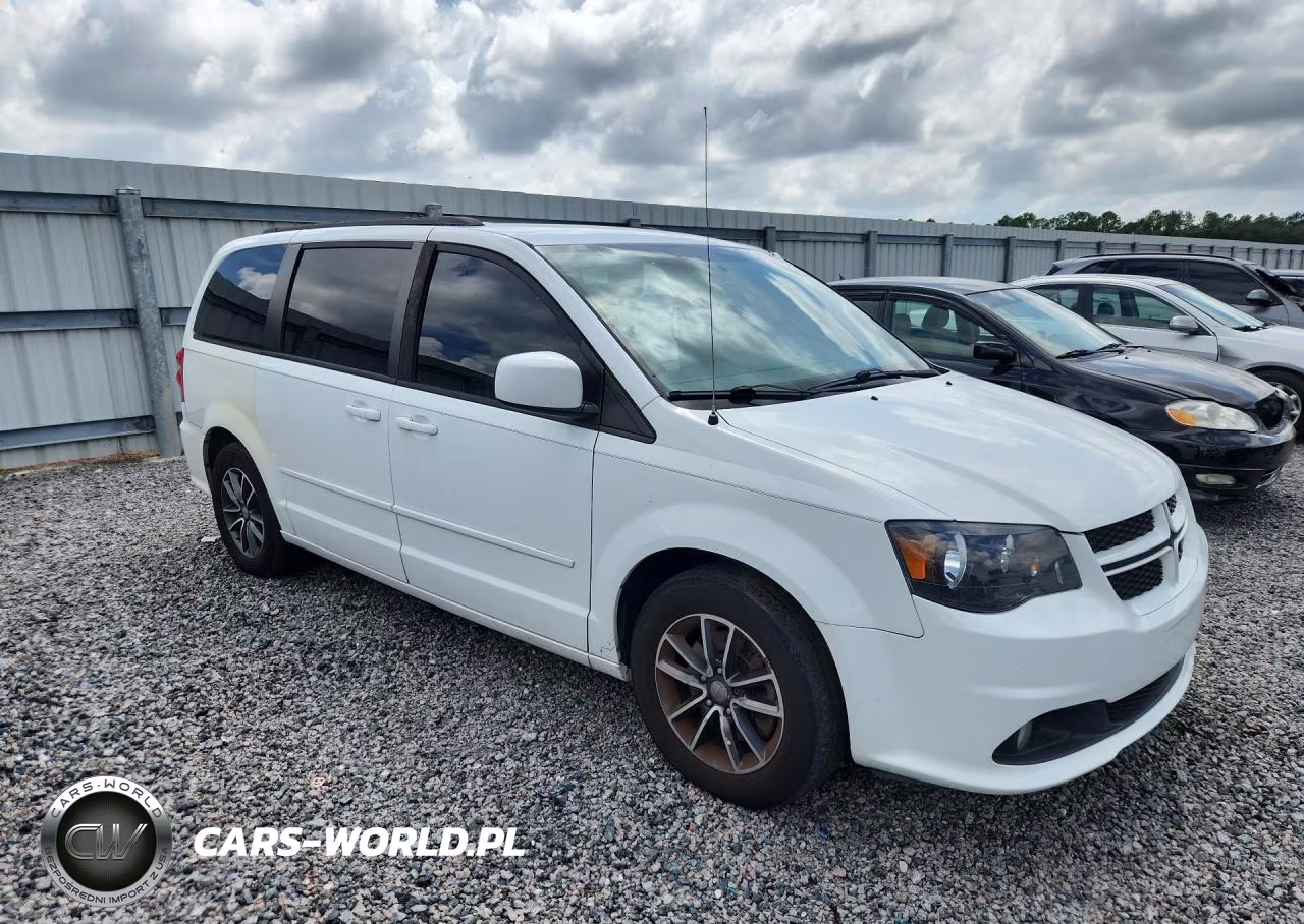 2017 Dodge Grand Caravan Gt VIN:2C4RDGEG7HR755397 - 4