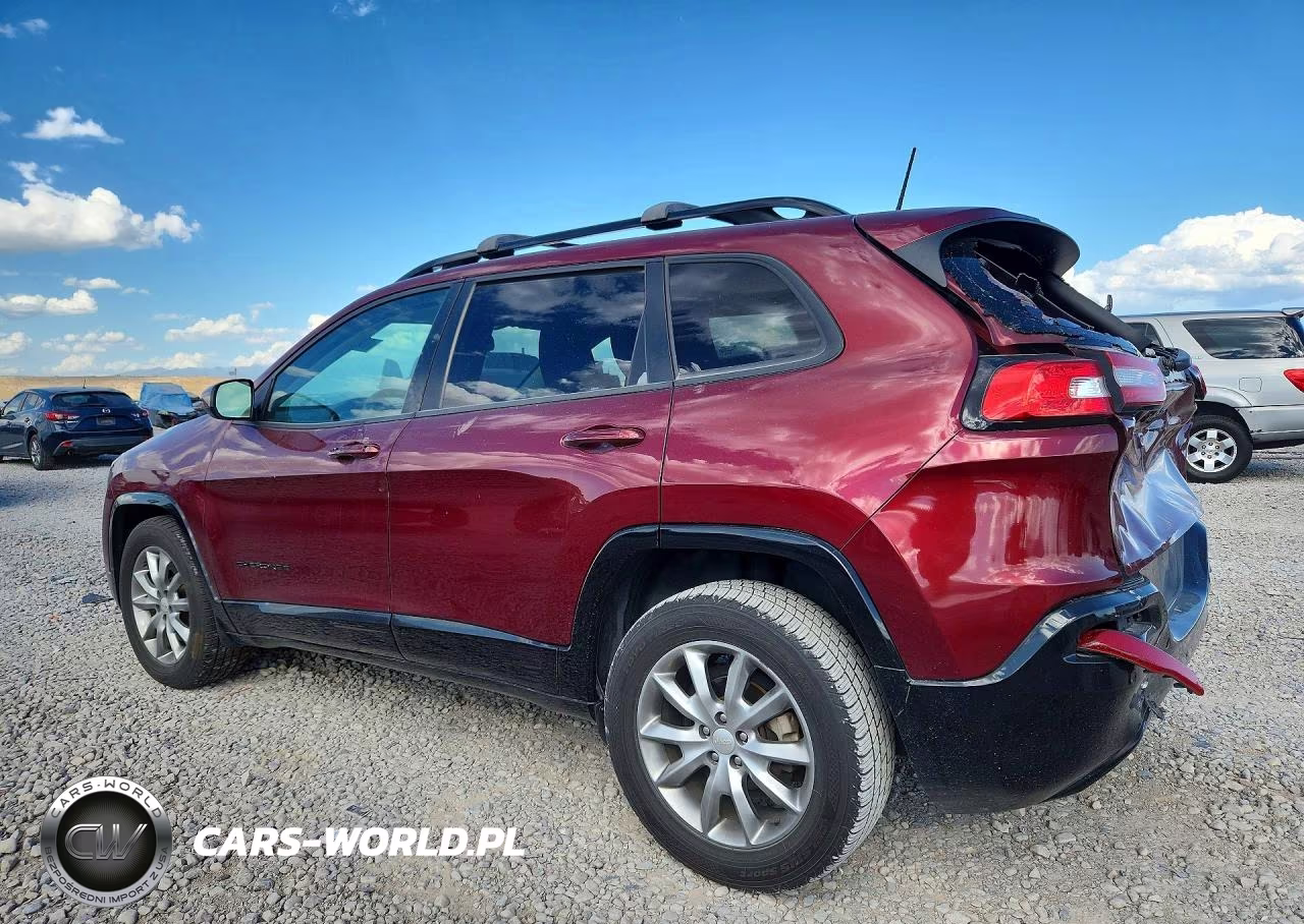2018 Jeep Cherokee Latitude VIN:1C4PJLCB9JD616199 - 2