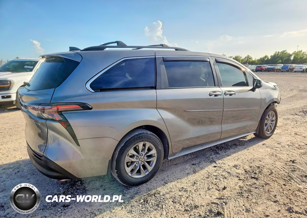 2026 Toyota Sienna Le VIN:5TDKRKEC8TS299056 - 3