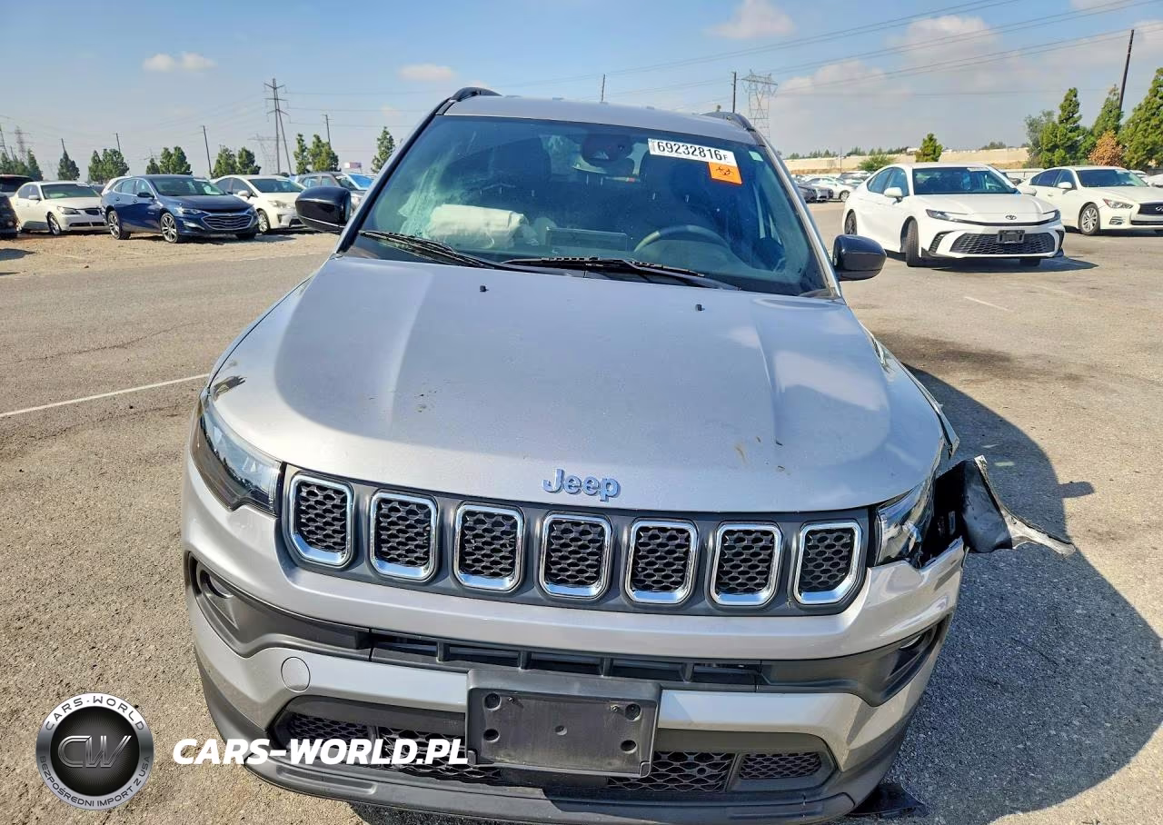 2023 Jeep Compass Latitude VIN:3C4NJDBN4PT562578 - 5
