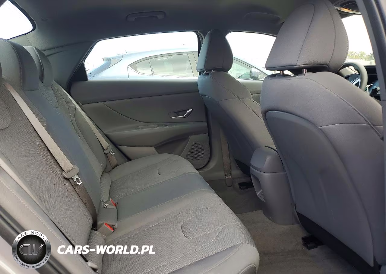 2025 Hyundai Elantra Se VIN:KMHLL4DG1SU008800 - 10