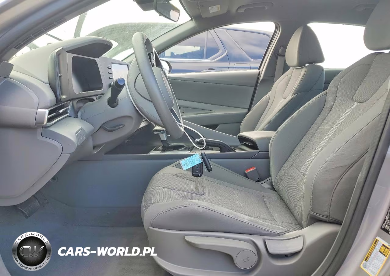 2025 Hyundai Elantra Se VIN:KMHLL4DG1SU008800 - 7