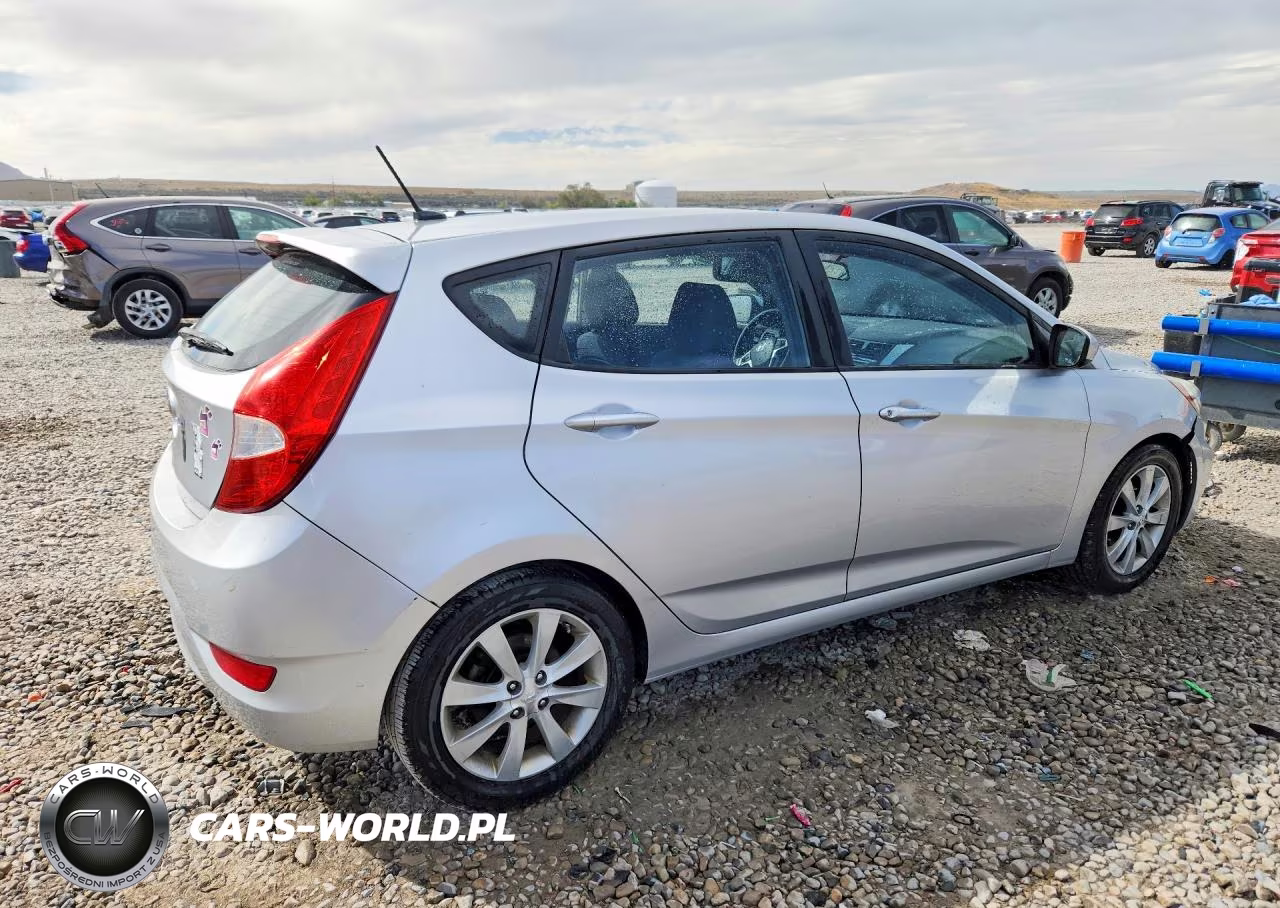 2012 Hyundai Accent Se VIN:KMHCU5AE2CU017688 - 3