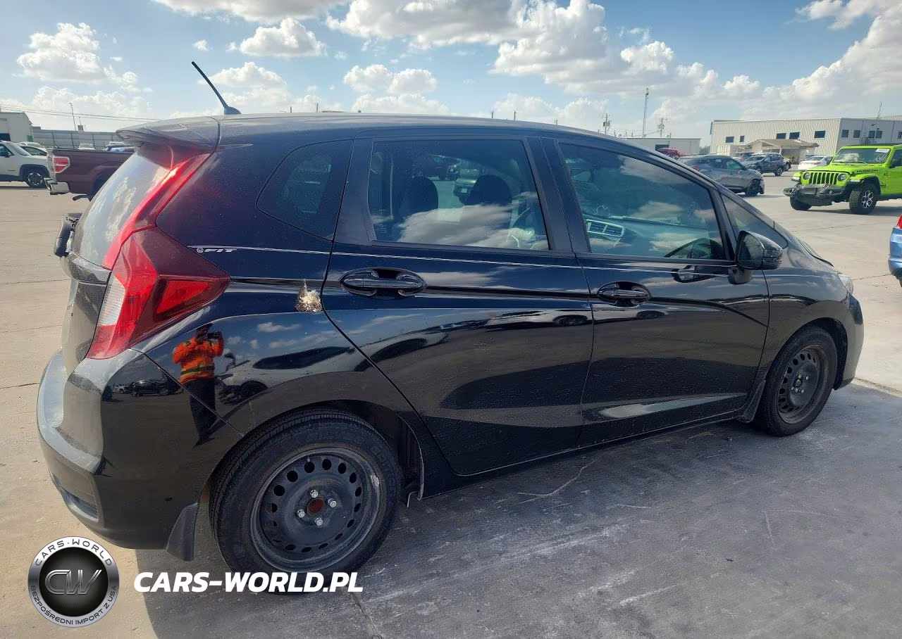 2019 Honda Fit Lx VIN:3HGGK5H45KM729559 - 3