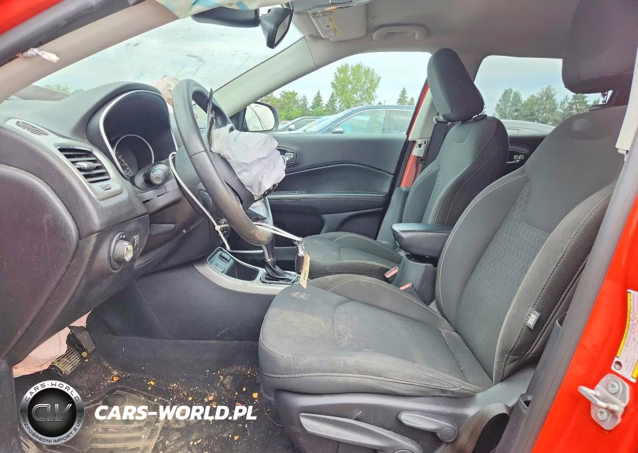 2018 Jeep Compass Sport VIN:3C4NJCAB4JT133675 - 7