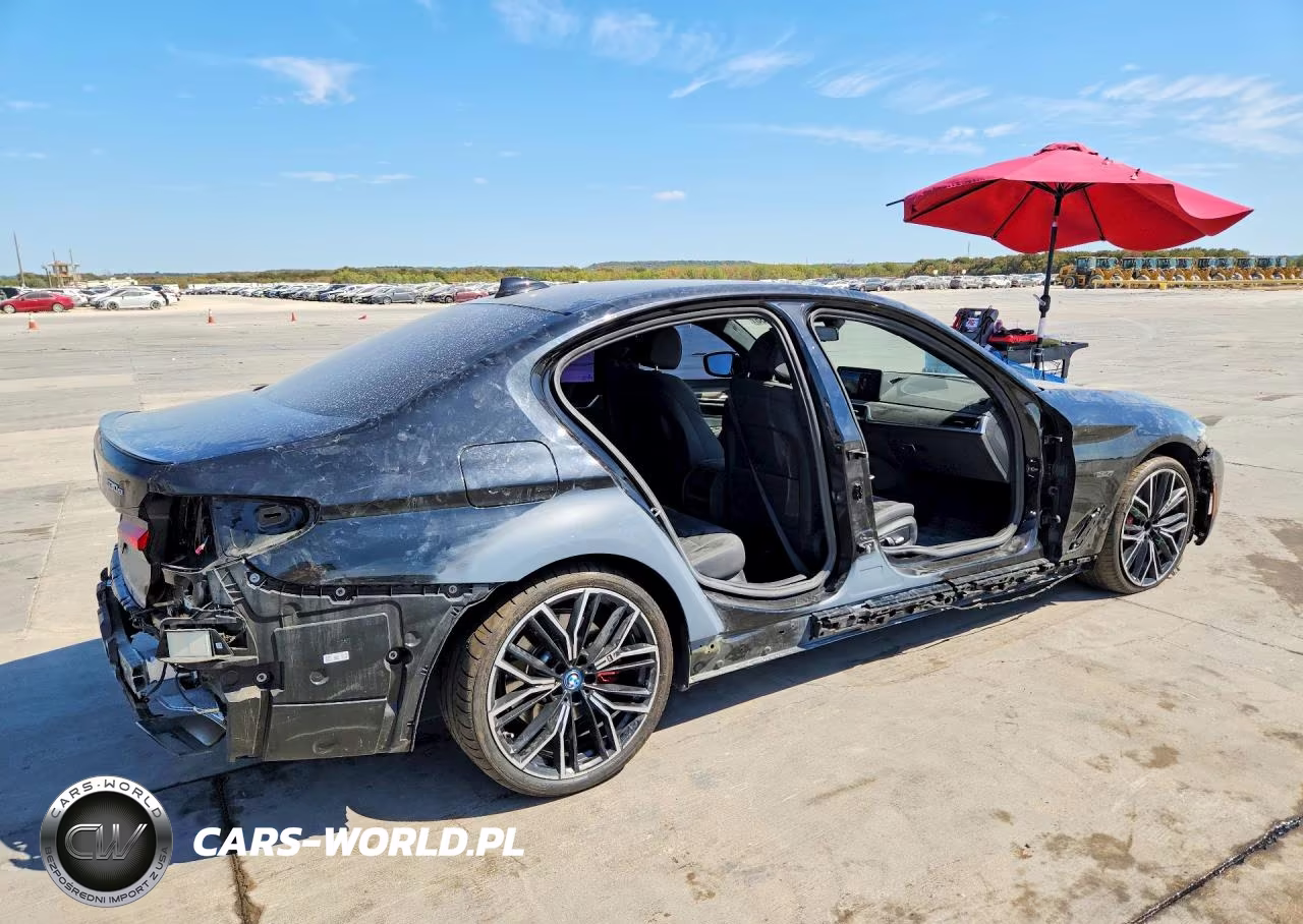 2023 BMW 530E VIN:WBA13AG06PCM34985 - 3