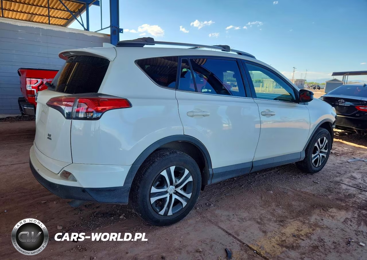 2018 Toyota Rav4 Le VIN:JTMBFREVXJJ212271 - 3