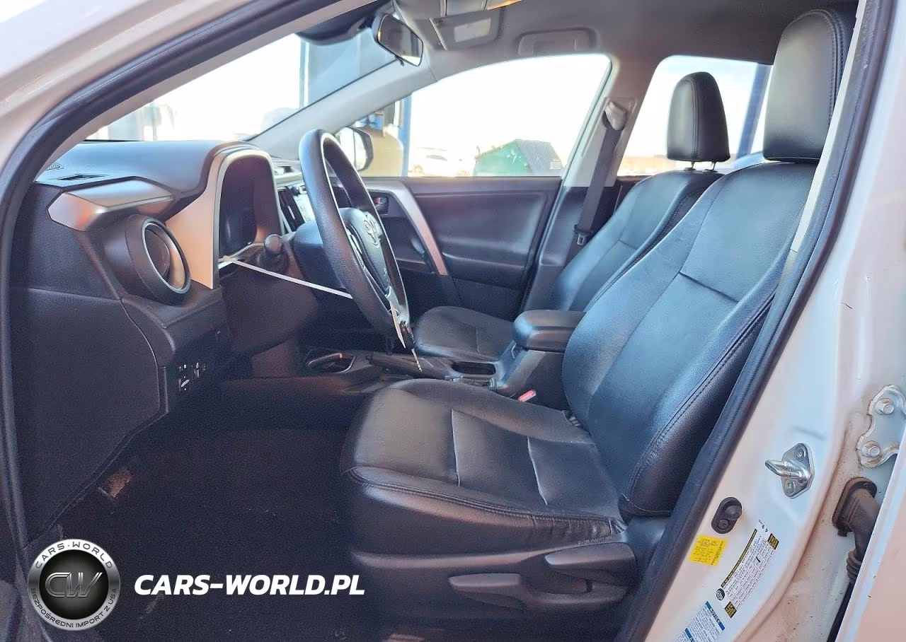 2018 Toyota Rav4 Le VIN:JTMBFREVXJJ212271 - 7
