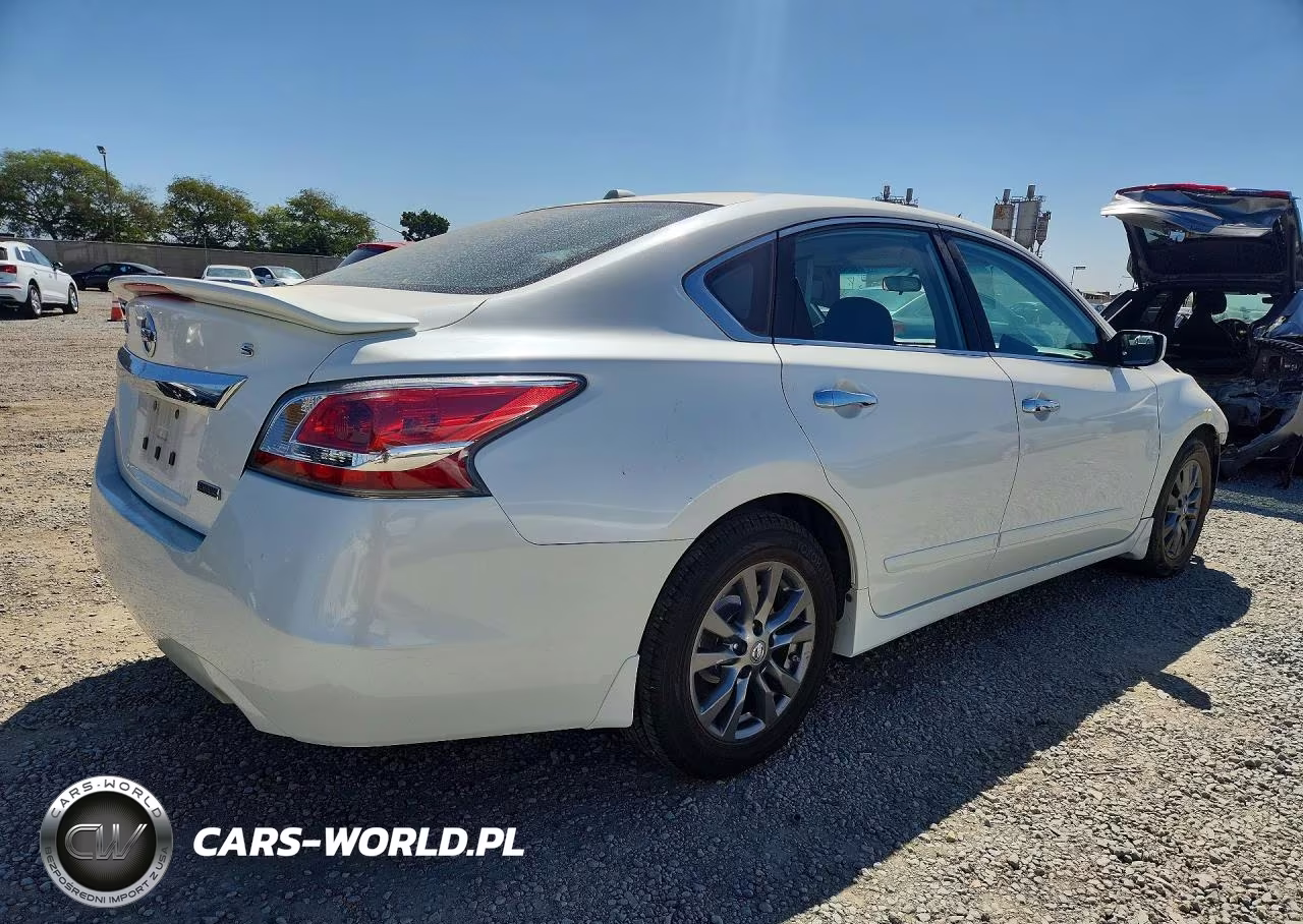 2015 Nissan Altima 2.5 S VIN:1N4AL3AP2FC571138 - 3