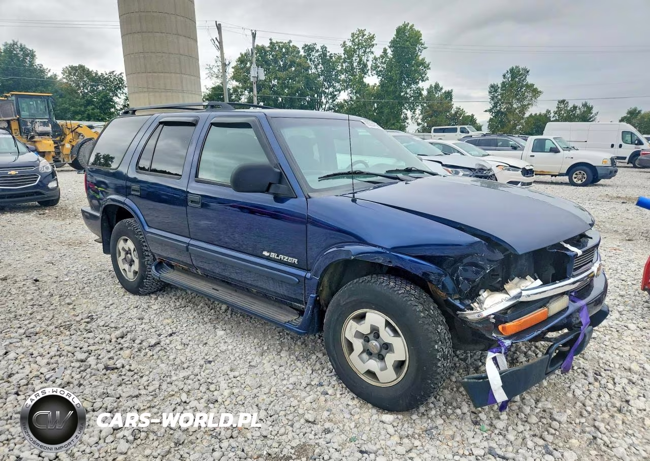 2004 Chevrolet Blazer VIN:1GNDT13X04K126240 - 4