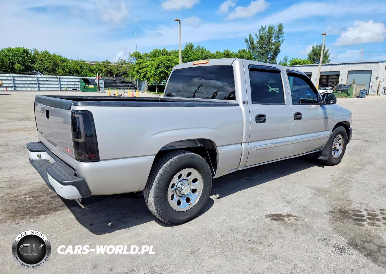 2005 GMC Sierra Sl VIN:2GTEC13T651257586 - 3