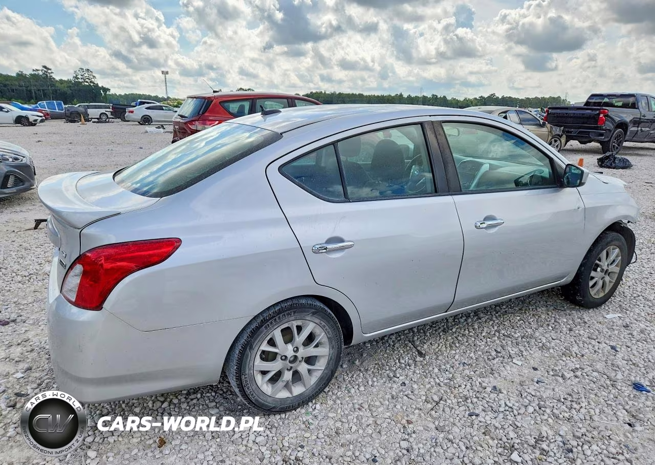 2017 Nissan Versa 1.6 S VIN:3N1CN7AP0HL879200 - 3