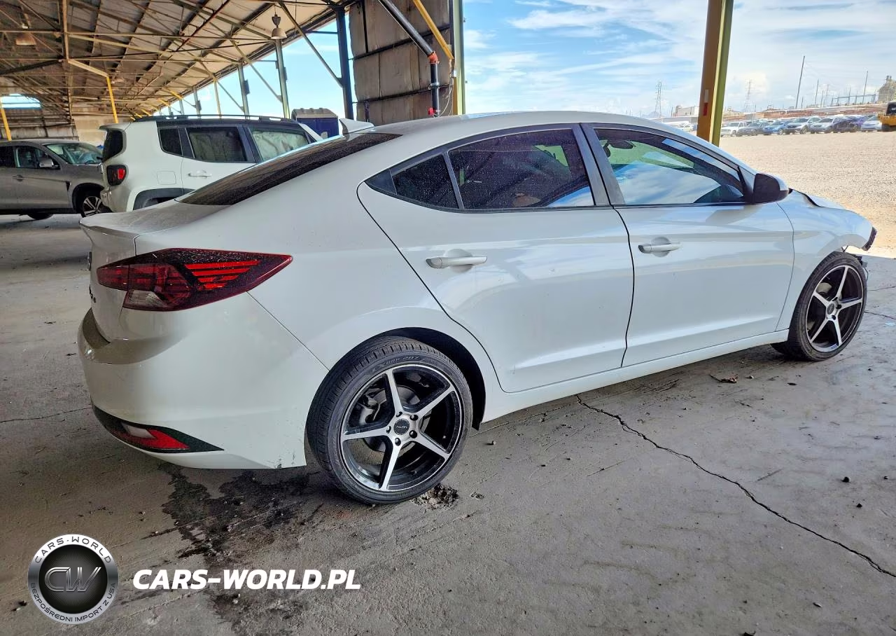 2020 Hyundai Elantra Sel VIN:5NPD84LF7LH576645 - 3
