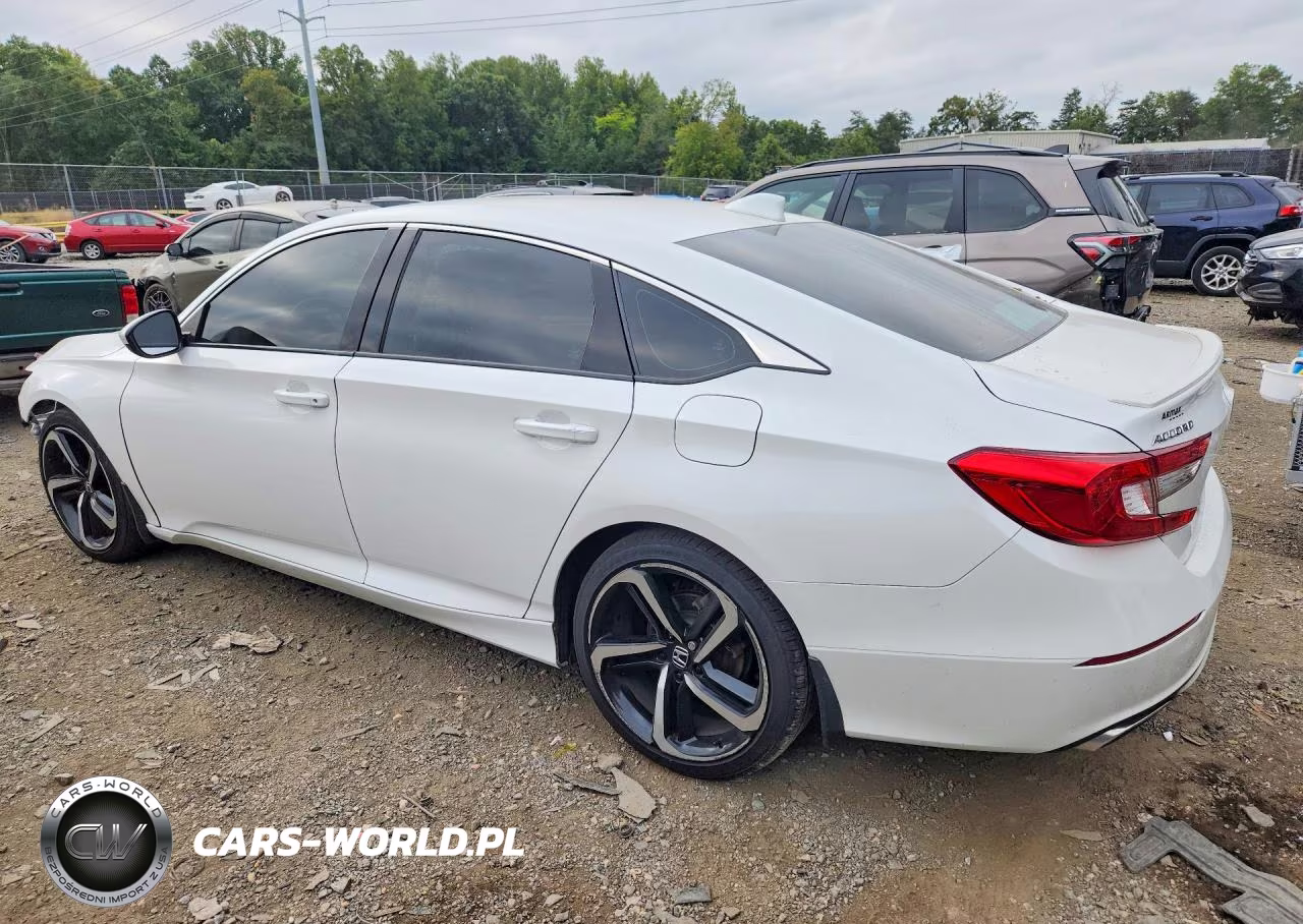 2018 Honda Accord Sport VIN:1HGCV1F3XJA183572 - 2