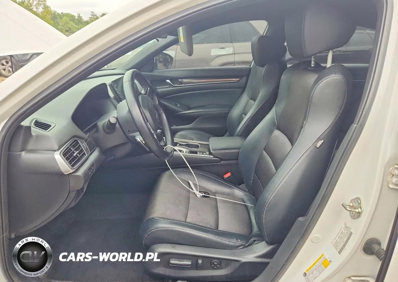2018 Honda Accord Sport VIN:1HGCV1F3XJA183572 - 7