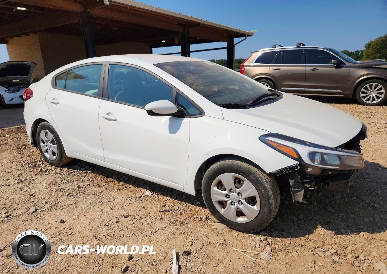 2018 Kia Forte Lx VIN:3KPFK4A75JE236272 - 4