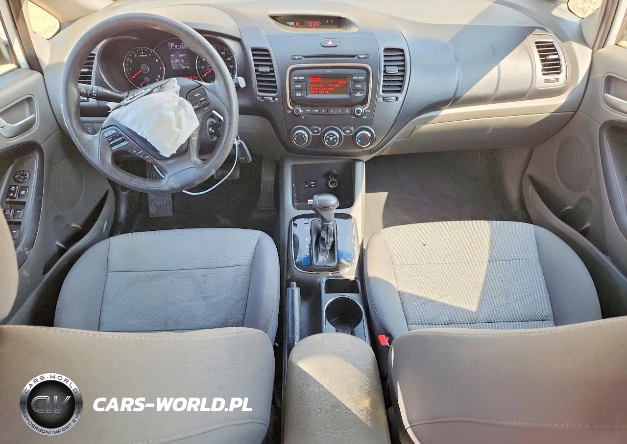 2018 Kia Forte Lx VIN:3KPFK4A75JE236272 - 8