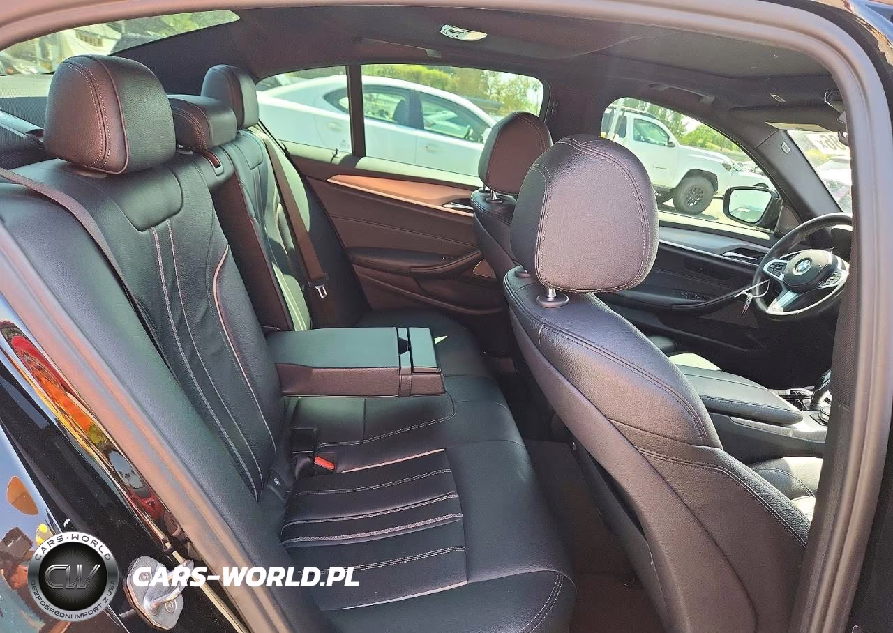 2019 BMW 530E VIN:WBAJA9C58KB389875 - 10