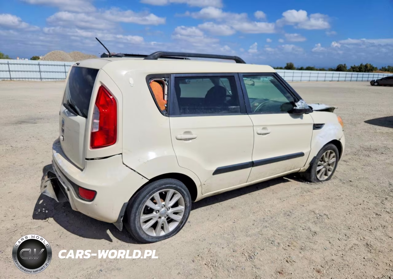 2013 Kia Soul + VIN:KNDJT2A69D7537585 - 3
