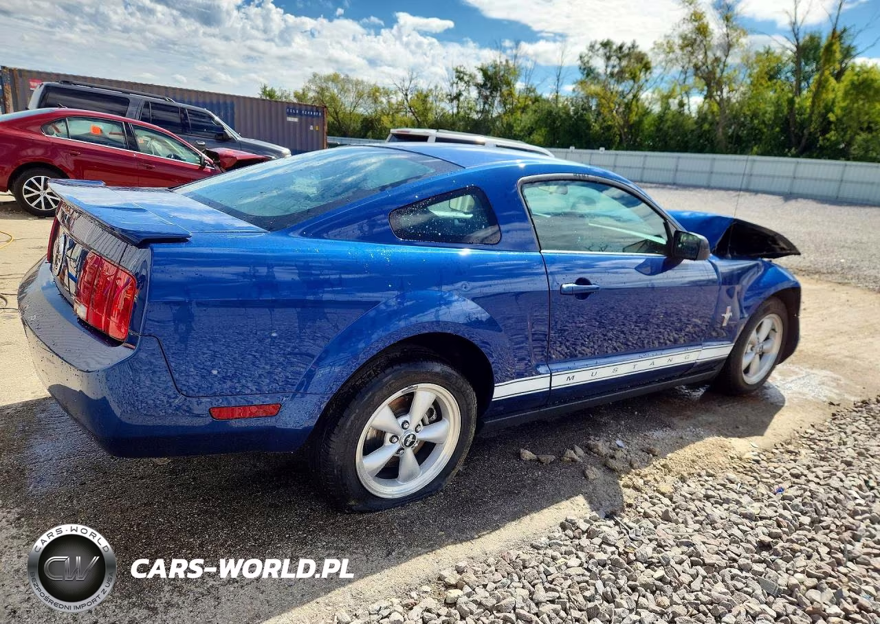 2008 Ford Mustang VIN:1ZVHT80N185101189 - 3