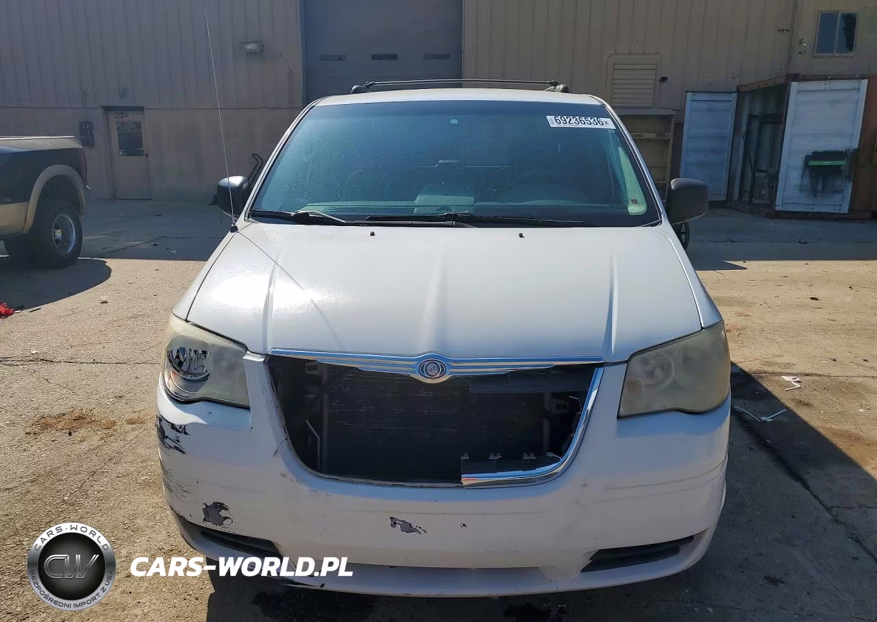 2008 Chrysler Town & Country Lx VIN:2A8HR44H58R721070 - 5