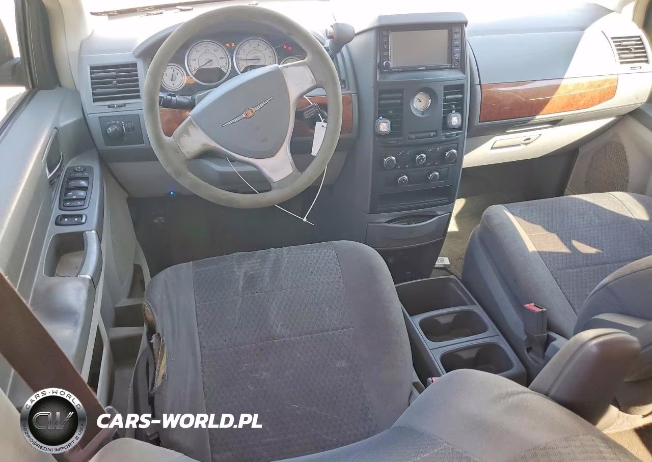 2008 Chrysler Town & Country Lx VIN:2A8HR44H58R721070 - 8