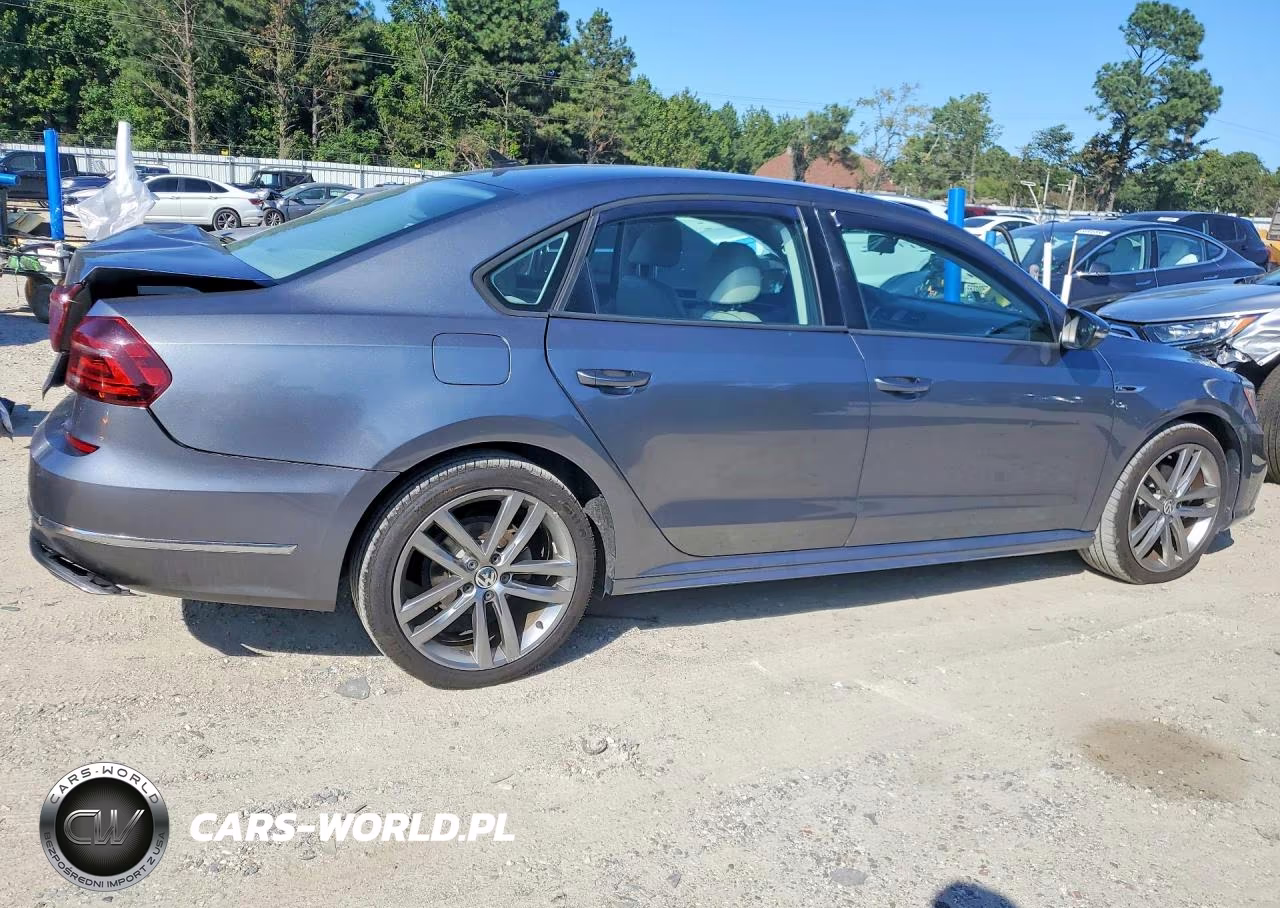 2018 Volkswagen Passat S VIN:1VWAA7A37JC036963 - 3