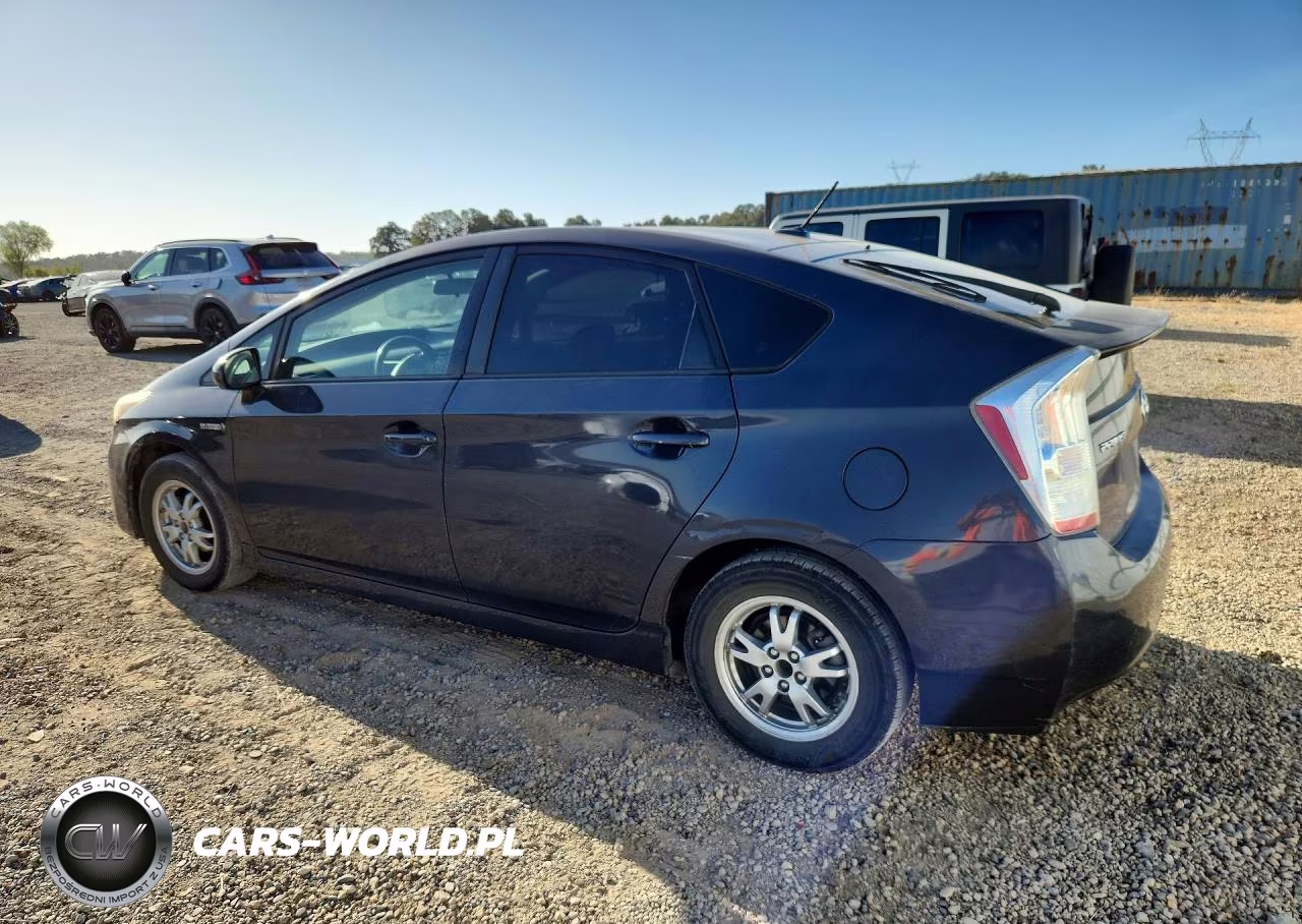 2011 Toyota Prius Two VIN:JTDKN3DU0B1421738 - 2