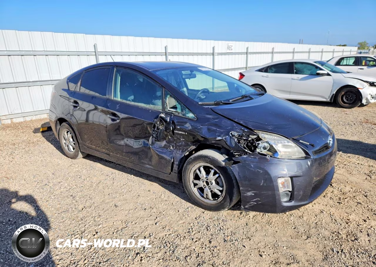 2011 Toyota Prius Two VIN:JTDKN3DU0B1421738 - 4