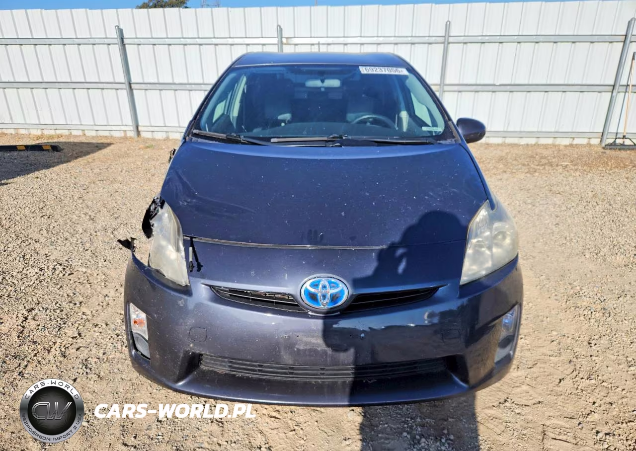 2011 Toyota Prius Two VIN:JTDKN3DU0B1421738 - 5
