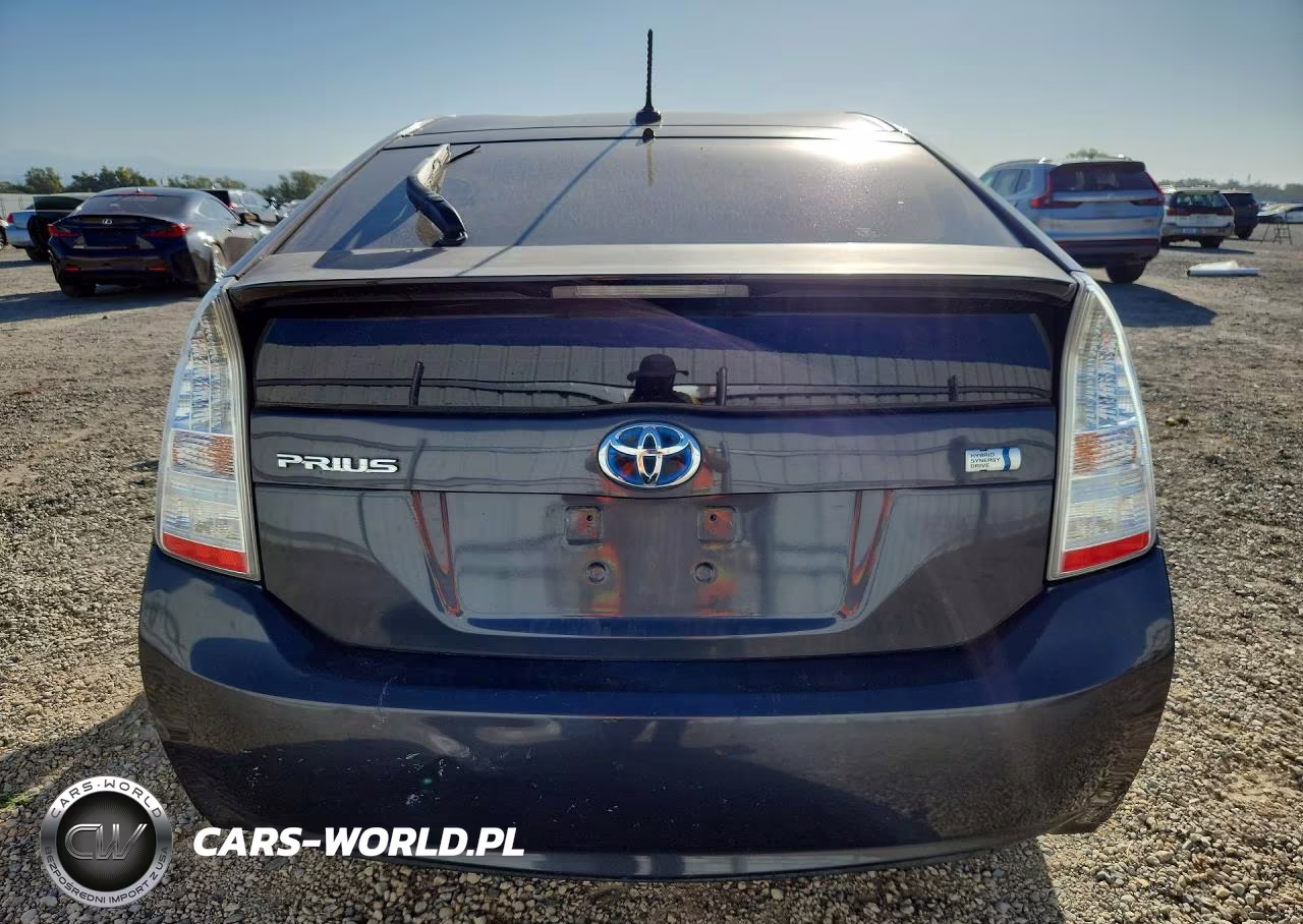 2011 Toyota Prius Two VIN:JTDKN3DU0B1421738 - 6